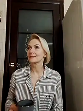 Snapshot of MichelleSolis chatting on March 27, 2026, 7:04 pm MichelleSolis online show from March 27, 2026, 7:04 pm