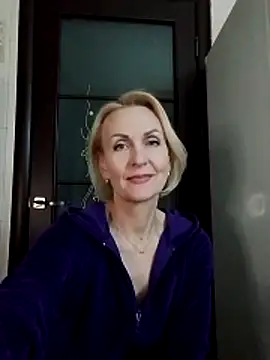 Snapshot of MichelleSolis chatting on April 2, 2026, 7:31 pm MichelleSolis online show from April 2, 2026, 7:31 pm