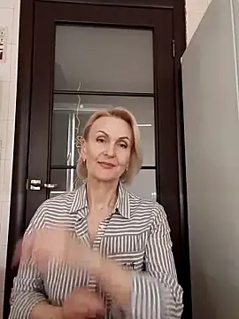 Snapshot of MichelleSolis chatting on March 23, 2026, 12:49 pm MichelleSolis online show from March 23, 2026, 12:49 pm