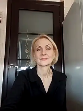 Snapshot of MichelleSolis chatting on March 10, 2026, 10:08 am MichelleSolis online show from March 10, 2026, 10:08 am