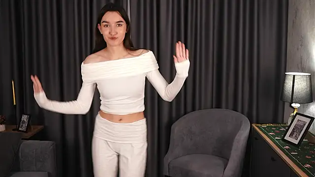 HermilaClap online show from February 5, 2026, 11:39 am