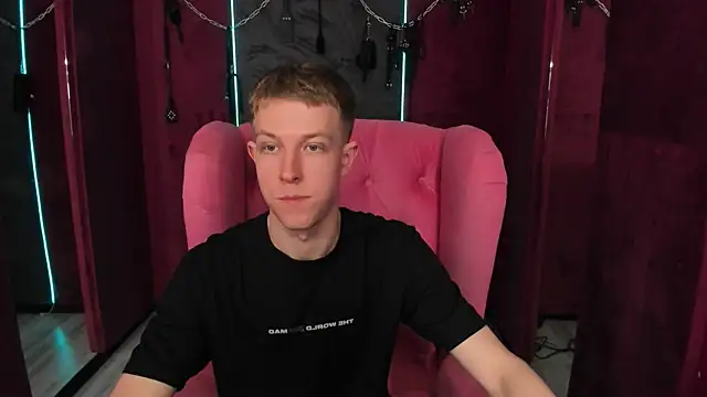 Snapshot of Dylan_Norton chatting on April 3, 2026, 12:33 pm Dylan Norton online show from April 3, 2026, 12:33 pm