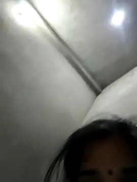 Sexy khushi19 online show from April 23, 2026, 12:29 pm