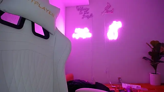 groovynights online show from March 8, 2025, 7:05 am