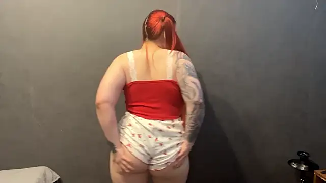 CuteMolli online show from February 6, 2026, 5:03 am