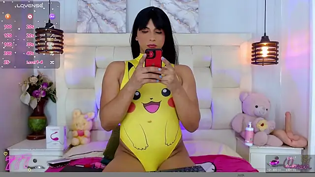 Snapshot of Sophia_Valentina chatting on June 12, 2026, 8:28 pm Sophia Valentina online show from June 12, 2026, 8:28 pm