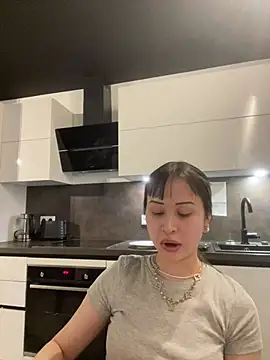 Snapshot of Just-Lilly chatting on June 23, 2026, 4:05 pm Just-Lilly online show from June 23, 2026, 4:05 pm