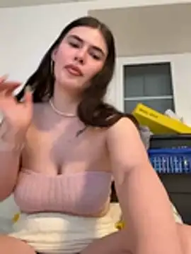 Evie-Moore online show from February 4, 2026, 5:19 pm