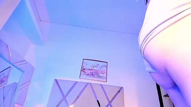 Lucia velez online show from March 5, 2026, 3:14 am