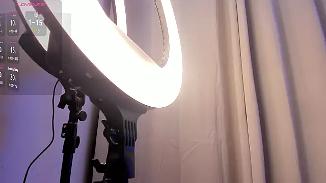 Lucia velez online show from February 18, 2026, 2:20 am