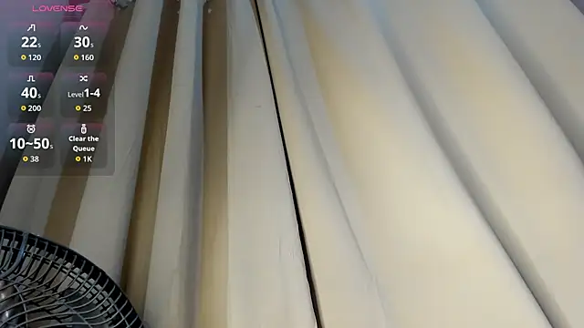 Lucia velez online show from March 3, 2026, 2:29 am