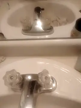 MatchingByebye online show from March 25, 2026, 12:59 pm