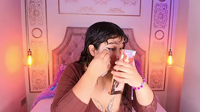 Honny Blaice  online show from February 16, 2026, 12:04 pm