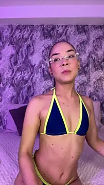 Mialarouse online show from May 5, 2026, 9:18 pm