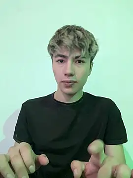 Snapshot of AlexanderCollman2 chatting on April 23, 2026, 2:40 am AlexanderCollman2 online show from April 23, 2026, 2:40 am