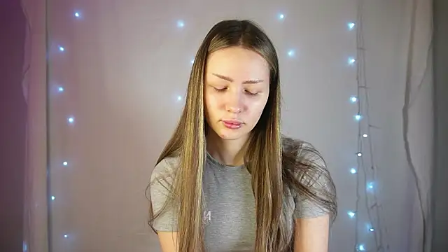 Snapshot of Murmella chatting on March 18, 2026, 4:26 am Murmella online show from March 18, 2026, 4:26 am