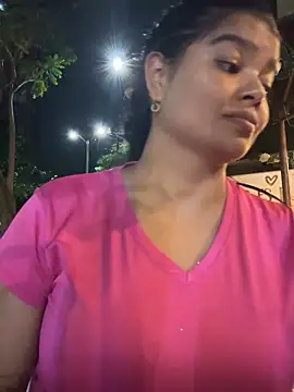 moonhelen online show from May 22, 2026, 1:58 am