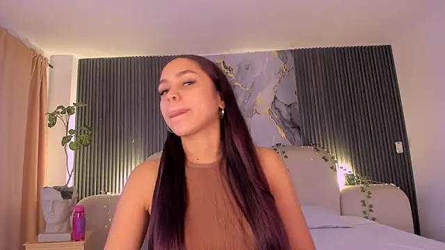 Snapshot of CarolineFyre chatting on June 12, 2026, 11:08 am CarolineFyre online show from June 12, 2026, 11:08 am