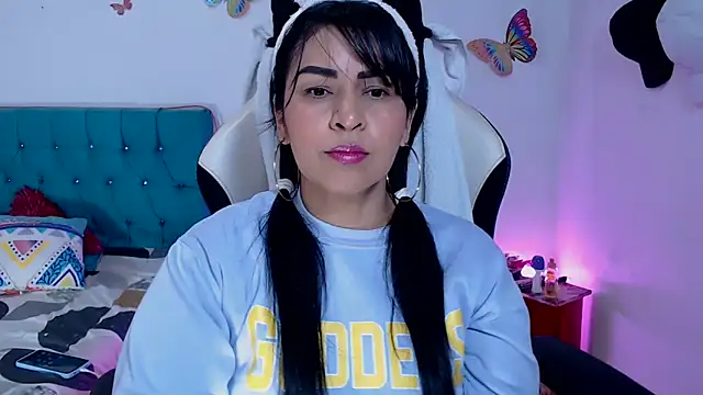 Snapshot of hotsweet-69 chatting on March 13, 2026, 5:12 am hotsweet-69 online show from March 13, 2026, 5:12 am