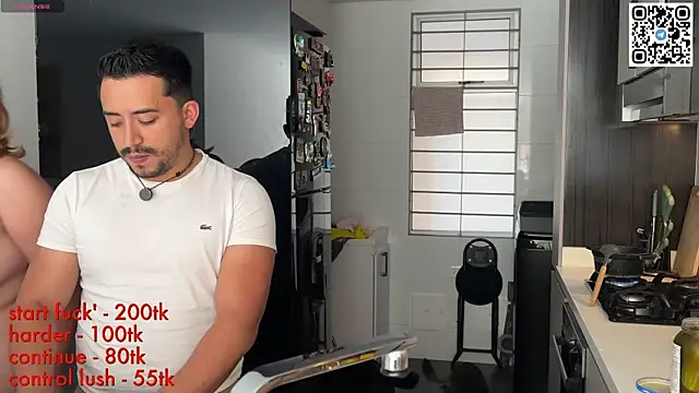 Snapshot of Sofii_n_Diego chatting on July 5, 2026, 5:42 pm Sofii n Diego online show from July 5, 2026, 5:42 pm