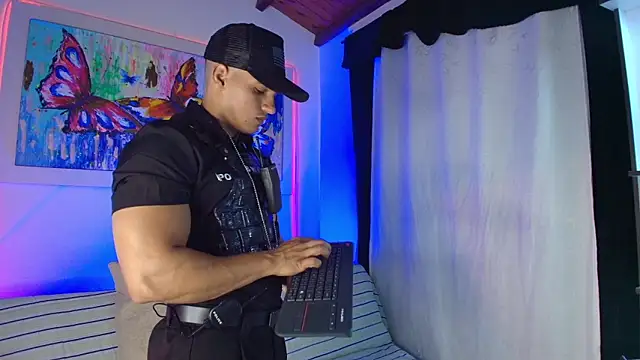 jhon nicolas online show from July 4, 2026, 11:20 pm