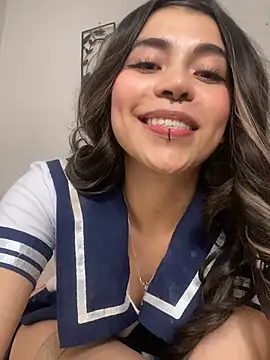 loveegirll1 online show from February 3, 2026, 3:37 am