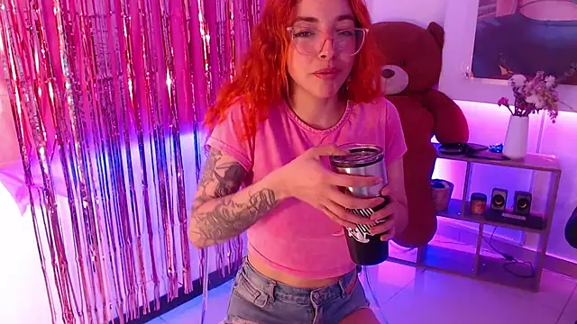 Snapshot of mere_in_redd chatting on May 14, 2026, 12:02 pm mere in redd online show from May 14, 2026, 12:02 pm