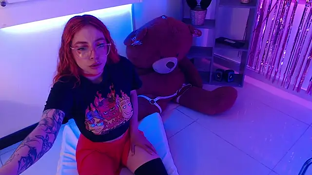 Snapshot of mere_in_redd chatting on May 27, 2026, 12:01 pm mere in redd online show from May 27, 2026, 12:01 pm