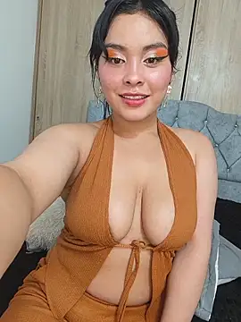 zoe love18 online show from June 18, 2026, 5:06 am