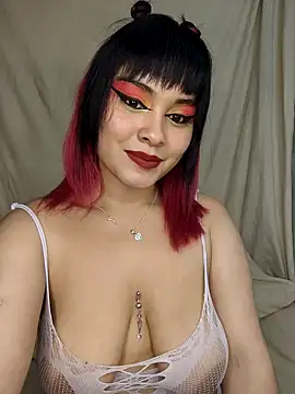 zoe love18 online show from March 8, 2026, 4:05 am