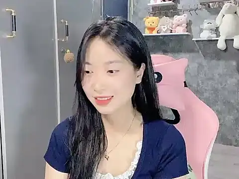 Linne6789 online show from April 27, 2026, 2:04 pm