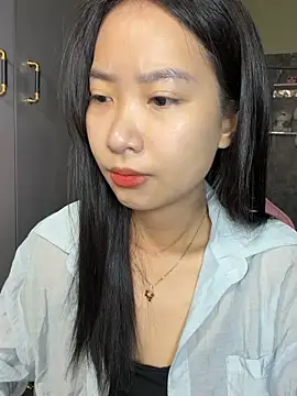 Linne6789 online show from May 5, 2026, 3:31 am