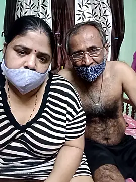 HoneyHush online show from March 23, 2026, 1:11 pm