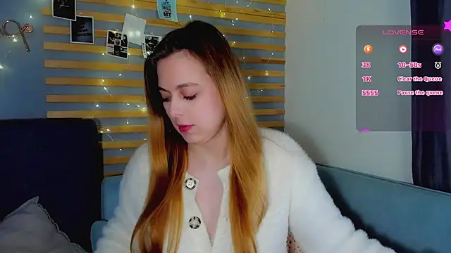 Snapshot of Alice_Wanderr chatting on March 13, 2026, 2:27 am Alice Wanderr online show from March 13, 2026, 2:27 am