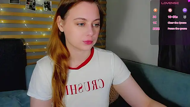 Snapshot of Alice_Wanderr chatting on March 4, 2026, 1:35 am Alice Wanderr online show from March 4, 2026, 1:35 am