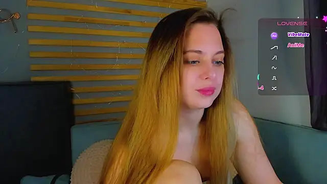 Snapshot of Alice_Wanderr chatting on April 7, 2026, 1:29 am Alice Wanderr online show from April 7, 2026, 1:29 am