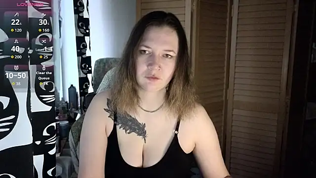 Snapshot of Ozalin_ chatting on June 18, 2026, 8:13 am Ozalin online show from June 18, 2026, 8:13 am