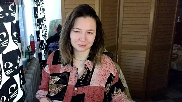 Snapshot of Ozalin_ chatting on June 3, 2026, 10:38 am Ozalin online show from June 3, 2026, 10:38 am