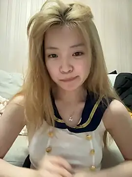 Snapshot of Rabbit-15 chatting on June 8, 2026, 1:00 pm Rabbit-15 online show from June 8, 2026, 1:00 pm