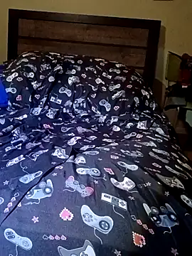 subclosetboi30 online show from February 3, 2026, 9:03 am