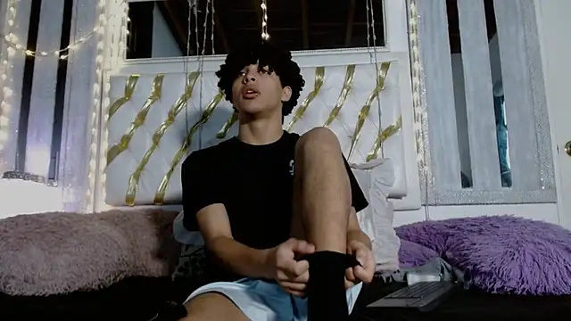 ian smith  online show from February 19, 2026, 12:13 pm