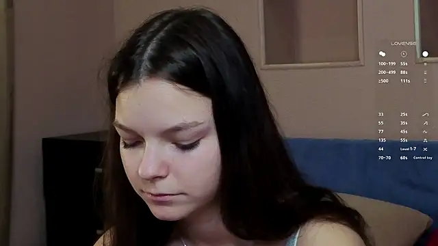 Snapshot of ElizaPizza chatting on April 14, 2026, 3:06 pm ElizaPizza online show from April 14, 2026, 3:06 pm