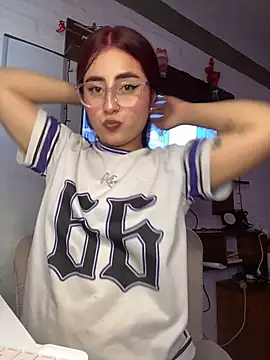 Natasha-Naughty- online show from March 3, 2026, 9:55 pm