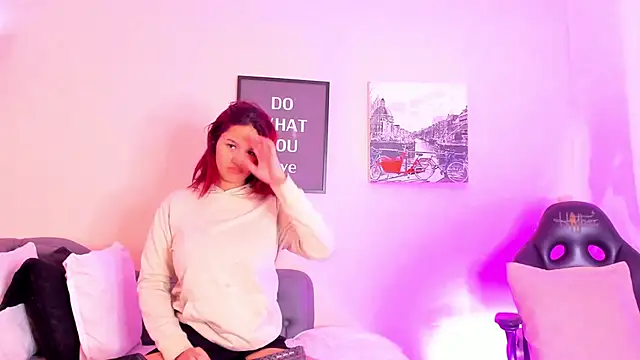 victoriazans online show from June 10, 2026, 11:55 am