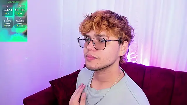 lucasgoat  online show from February 3, 2026, 2:11 pm