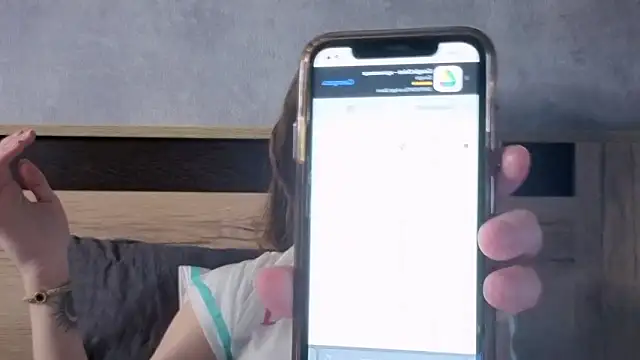 CutieWorm online show from March 24, 2026, 11:10 am