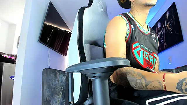 miguel aguirre  online show from March 24, 2026, 1:11 pm