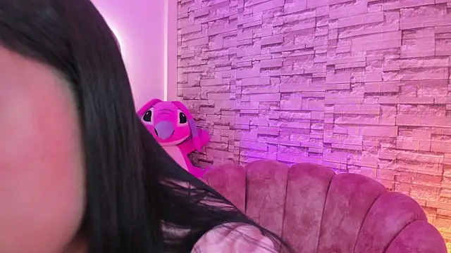 Snapshot of Elarossie chatting on March 20, 2026, 1:28 am Elarossie online show from March 20, 2026, 1:28 am