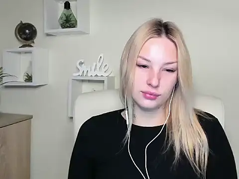 VelvetAngela online show from March 10, 2026, 6:50 am