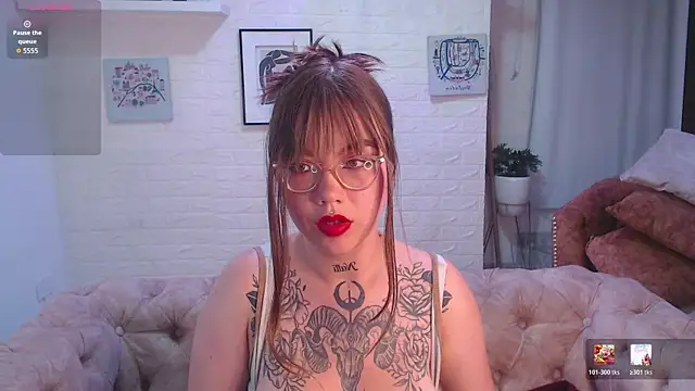 Snapshot of Lissiblom chatting on July 31, 2026, 7:44 pm Lissiblom online show from July 31, 2026, 7:44 pm